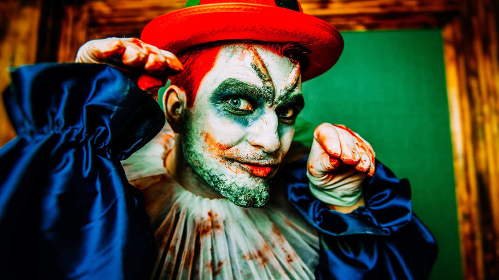 clown with red hat