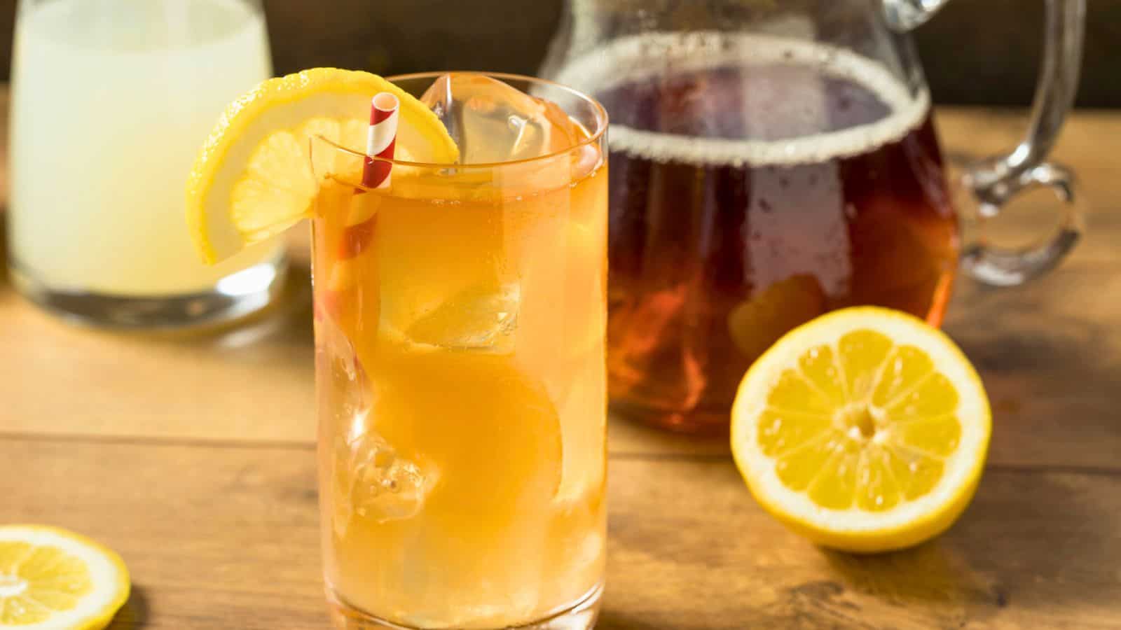 A glass of Arnold Palmer